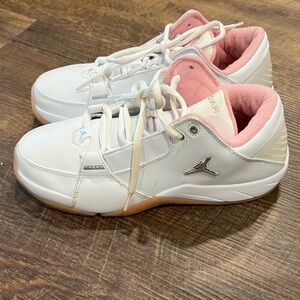 Nike Air Jordan 23 white and pink youth size 6 basketball workout athletic